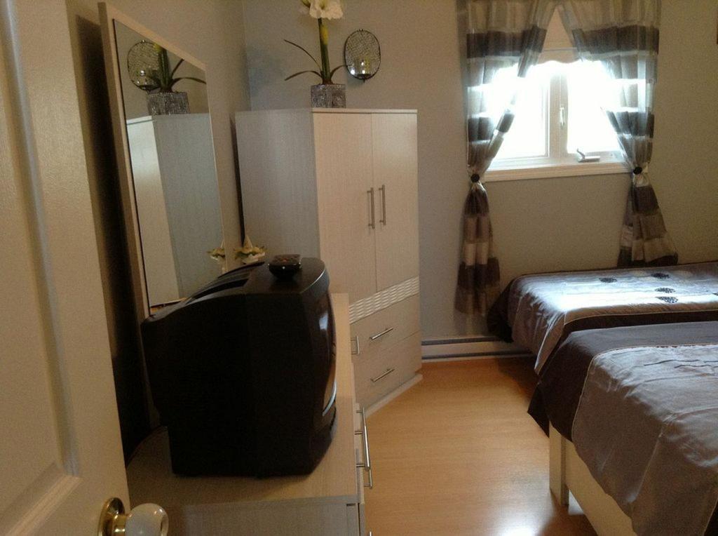 Gîte Pétales de Rose Cap-des-Rosiers Habitación foto